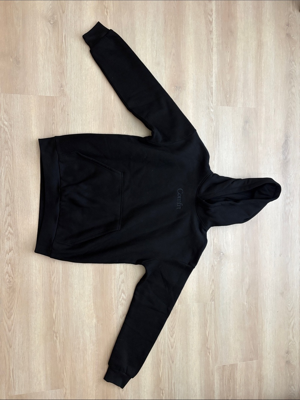 Comfrt Black Sweatshirt